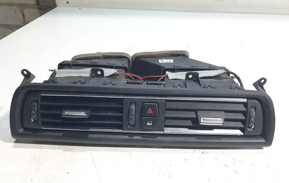 BMW 5 F10 F11 Dashboard side air vent grill/cover trim 16828110