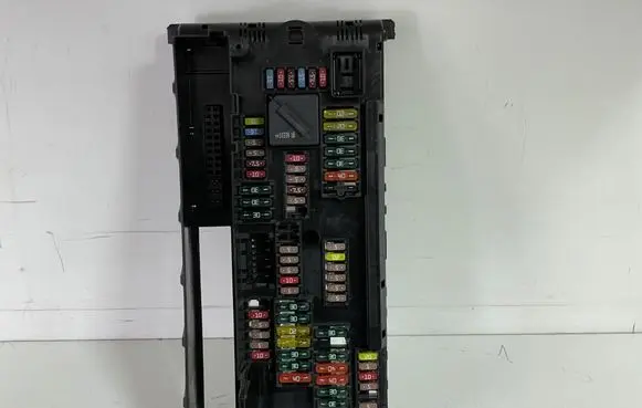 BMW 5 F10 F11 Fuse module 923442101 9234421