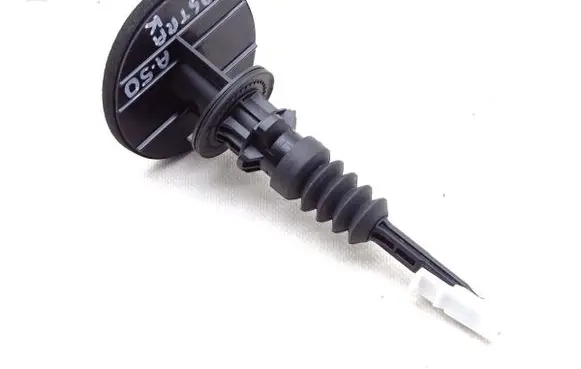 Mitsubishi Pajero Clutch slave cylinder 55512791