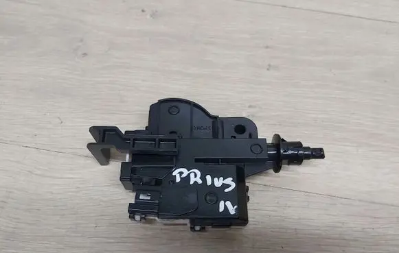 Toyota Prius (XW50) Fuel tank cap lock P4OTWIERANIEWLEWU