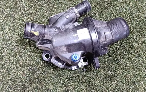 Renault Master III Thermostat 110604371R
