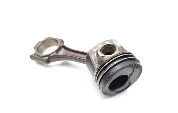 Volkswagen PASSAT B5.5 Piston with connecting rod AVB