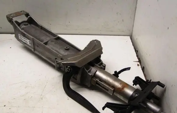 BMW X3 F25 Steering wheel axle 