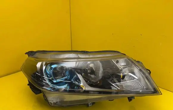 Suzuki Vitara (LY) Headlight/headlamp 10018095