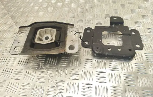 Ford S-MAX Engine mount bracket 6G917M121 6G917M121AC DG936K034