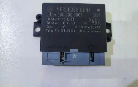 Mercedes-Benz E W212 Parking PDC control unit/module A0009008004