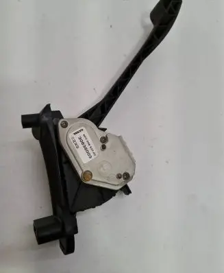 Volvo V70 Accelerator throttle pedal 30636003 6PV00853700