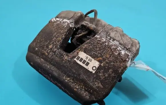 Front brake caliper