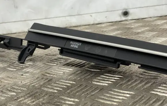 Toyota Prius (XW30) Panel trim 5547547060