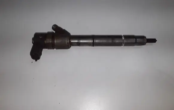 Hyundai i40 Fuel injector 338002A800