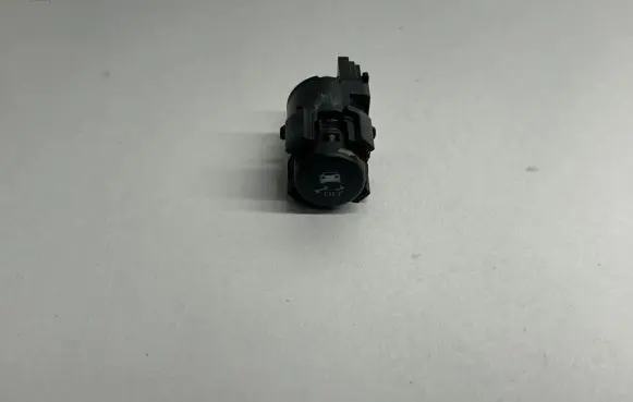 Mercedes-Benz CLS C218 X218 ESP (stability program) switch A0138208410