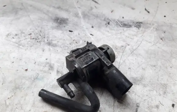 Skoda Octavia Mk2 (1Z) Vacuum valve 1K0906283A