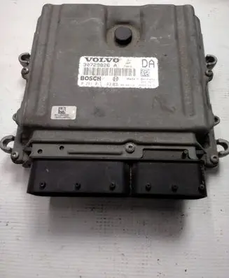 Volvo S80 Engine control unit/module 30729826A 0281012103