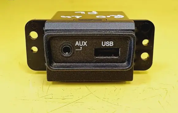 KIA Rio USB socket connector 1G200X5