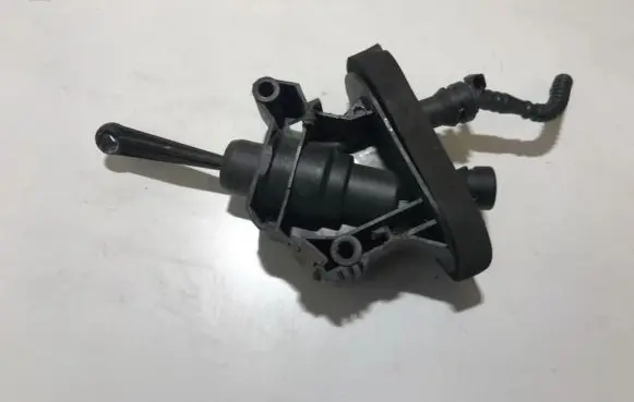 Clutch master cylinder