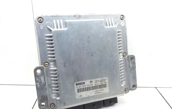 Renault Megane II Engine control unit/module 8200153946 8200095416 0281010556