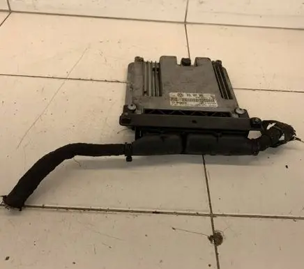 Volkswagen PASSAT B6 Engine control unit/module 03L907309 0281015029