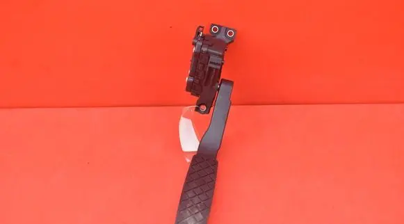 Audi Q7 4L Accelerator throttle pedal 7L0723507D