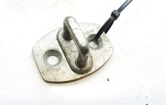 Toyota Corolla E120 E130 Rear door lock loop/hook striker n0501341