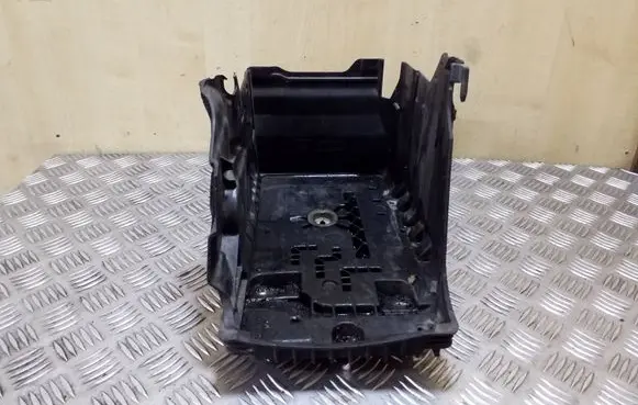 Battery tray