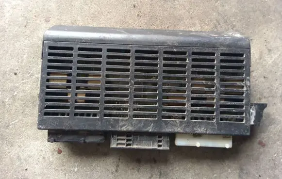 BMW 5 E39 Light module LCM 6915919