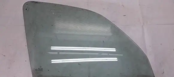 Citroen Xsara Picasso Front door window glass four-door