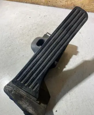 Volkswagen PASSAT B7 Accelerator throttle pedal 1K2721503AJ 6PV01104005