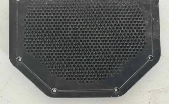 BMW 3 E90 E91 Subwoofer grill/trim 4913631819