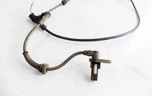 Land Rover Discovery 3 - LR3 ABS rear brake sensor 
