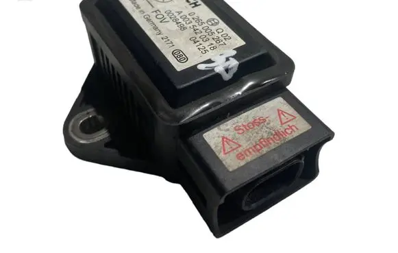 Mercedes-Benz E W211 ESP acceleration yaw rate sensor A0035420318 0265005267