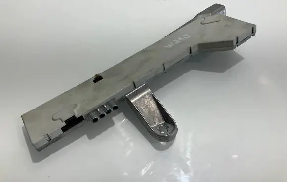 Mercedes-Benz CLS C219 Aerial antenna amplifier A2198200089 921839025 1037586