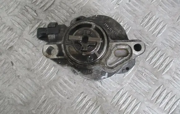 Peugeot 407 Vacuum pump D15659