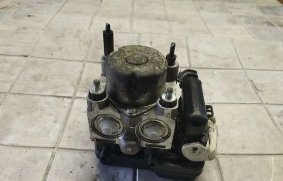 Toyota Yaris ABS Pump 4451052580 8954152580 GHL0420810