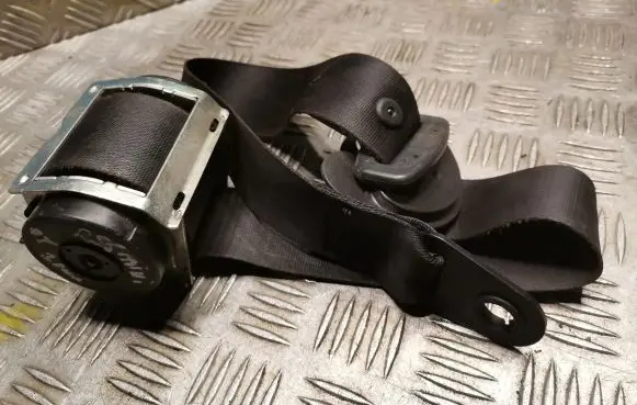 Mini One - Cooper Coupe R56 Front seatbelt 2751226