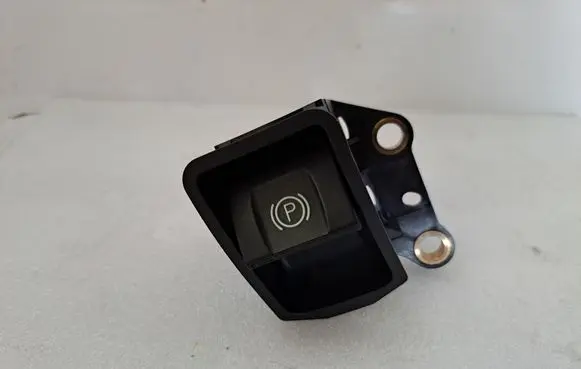 Toyota Avensis T270 Hand parking brake switch 8439005010