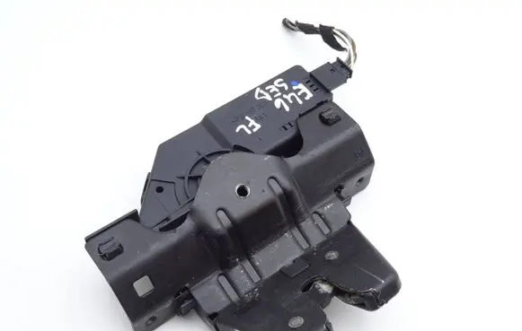 BMW 3 E46 Tailgate/trunk/boot lock/catch/latch 8196401