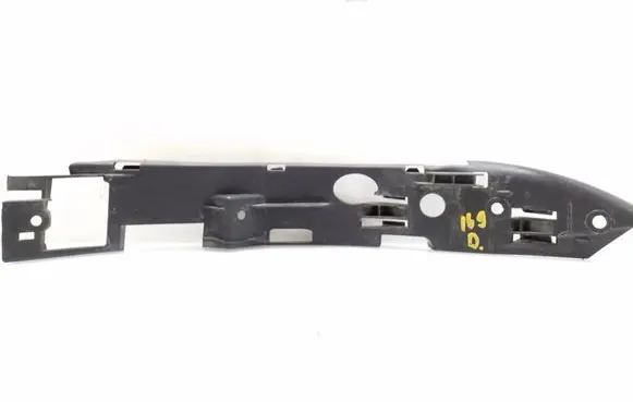Volkswagen Touareg I Front bumper mounting bracket 7L6807184C