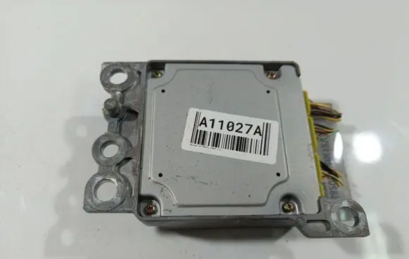 Nissan X-Trail T30 Airbag control unit/module 988209H605