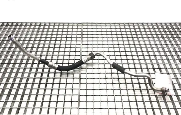 Air conditioning (A/C) pipe/hose
