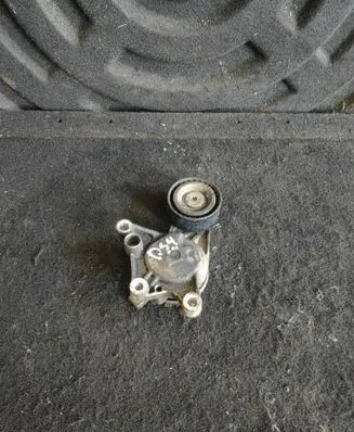 Citroen DS4 Generator/alternator belt tensioner 9807720180