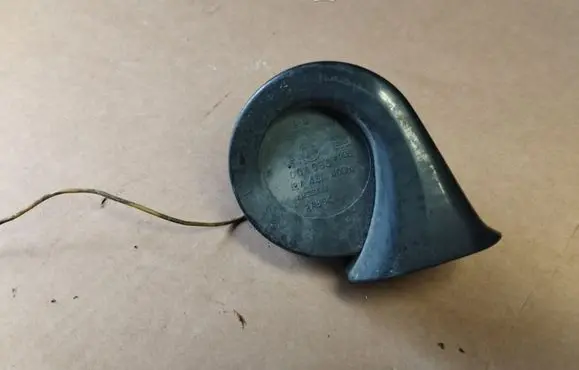 Infiniti G37 Horn signal 004035