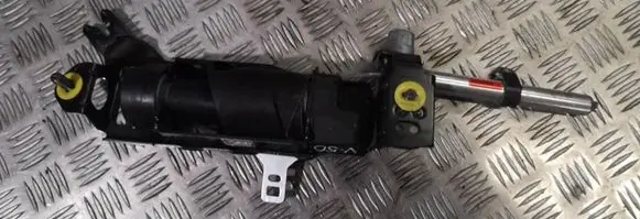 Volvo V50 Front seatbelt 684178