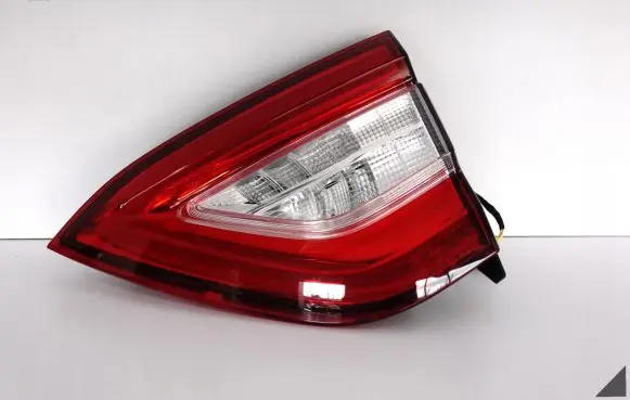 Maserati Levante Tailgate rear/tail lights