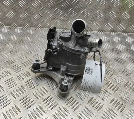 Mercedes-Benz A W177 Water pump A2602004100