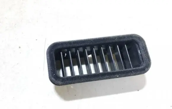 Mercedes-Benz S W220 Dash center air vent grill