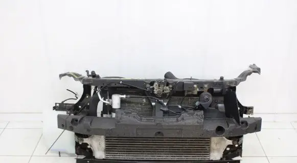 Nissan Qashqai Front piece kit 2006R