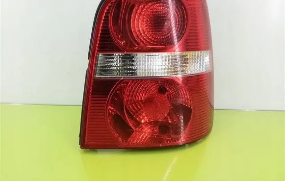 Volkswagen Touran I Rear/tail lights 1T0945096G