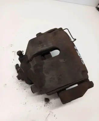 Skoda Superb B6 (3T) Front brake caliper