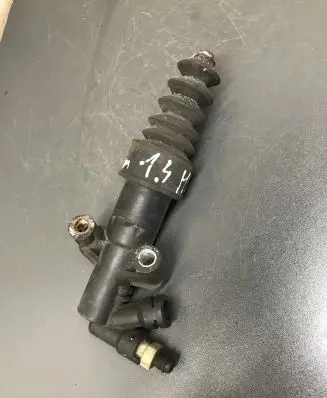 Peugeot 207 Clutch master cylinder 9680031380