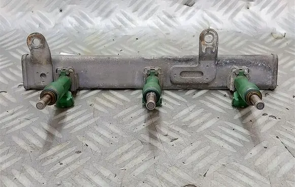 Dacia Duster II Fuel main line pipe 166008494R